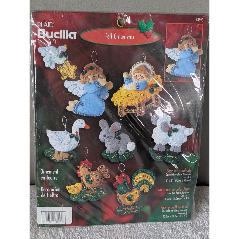 Bucilla Baby Jesus Nativity Felt Ornament Kit 84598 Manger Sequin Bead Vintage